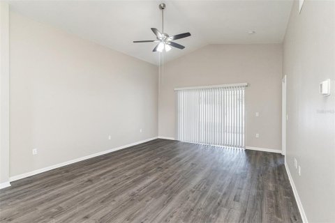 House in Brandon, Florida 3 bedrooms, 141.86 sq.m. № 1846912 - photo 12