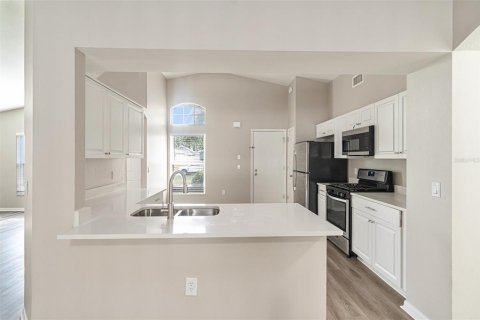 House in Brandon, Florida 3 bedrooms, 141.86 sq.m. № 1846912 - photo 10
