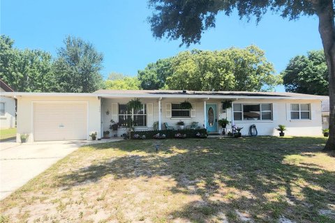 House in Lake Alfred, Florida 3 bedrooms, 132.85 sq.m. № 1808952 - photo 10