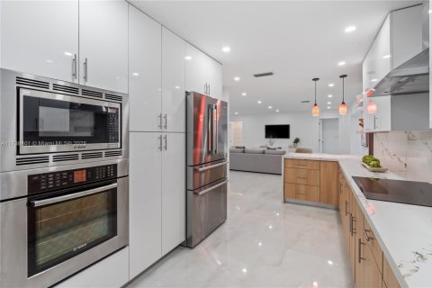 Casa en venta en Lighthouse Point, Florida, 3 dormitorios, 176.98 m2 № 1487128 - foto 11