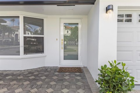 Casa en venta en Lighthouse Point, Florida, 3 dormitorios, 176.98 m2 № 1487128 - foto 4