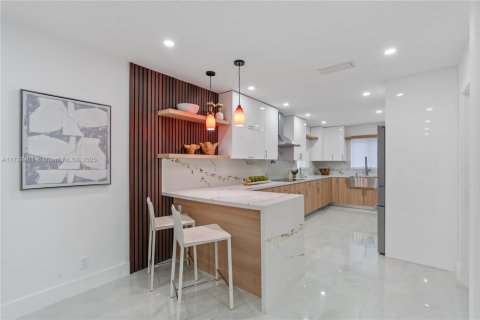 Casa en venta en Lighthouse Point, Florida, 3 dormitorios, 176.98 m2 № 1487128 - foto 9