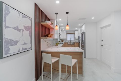 Casa en venta en Lighthouse Point, Florida, 3 dormitorios, 176.98 m2 № 1487128 - foto 12