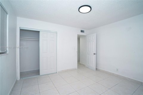 Immobilier commercial à vendre à Cooper City, Floride: 295.99 m2 № 2410795 - photo 15