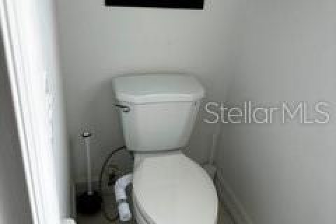 Casa en alquiler en Kissimmee, Florida, 4 dormitorios, 163.51 m2 № 1843700 - foto 24