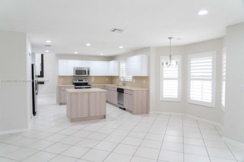 Villa ou maison à louer à Miramar, Floride: 5 chambres, 0.37 m2 № 1979383 - photo 7