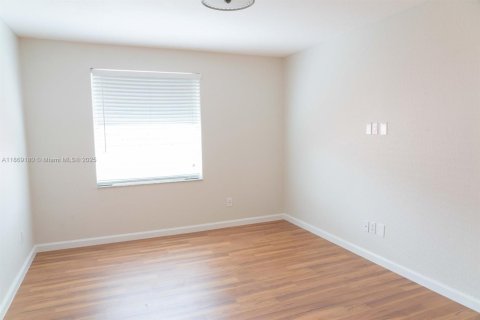 Villa ou maison à louer à Miramar, Floride: 5 chambres, 0.37 m2 № 1979383 - photo 19