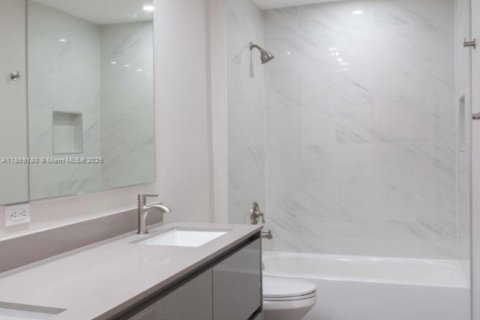 Villa ou maison à louer à Miramar, Floride: 5 chambres, 0.37 m2 № 1979383 - photo 15