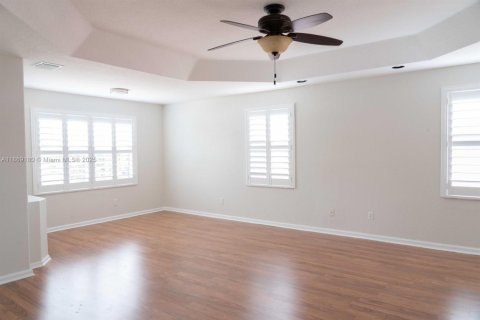 Villa ou maison à louer à Miramar, Floride: 5 chambres, 0.37 m2 № 1979383 - photo 9