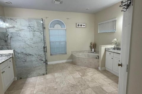 Villa ou maison à vendre à Loxahatchee Groves, Floride: 4 chambres, 264.96 m2 № 2271233 - photo 16