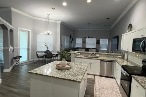 Villa ou maison à vendre à Loxahatchee Groves, Floride: 4 chambres, 264.96 m2 № 2271233 - photo 6