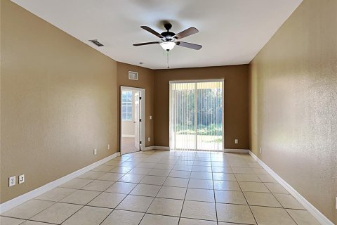 House in Poinciana, Florida 3 bedrooms, 116.03 sq.m. № 2123356 - photo 2