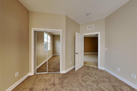 House in Poinciana, Florida 3 bedrooms, 116.03 sq.m. № 2123356 - photo 8