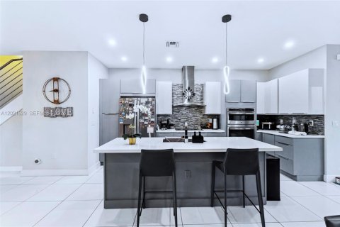 Touwnhouse à vendre à Doral, Floride: 4 chambres, 215.25 m2 № 2169899 - photo 8