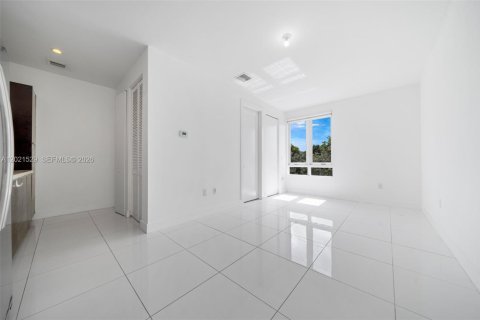 Touwnhouse à vendre à Doral, Floride: 4 chambres, 215.25 m2 № 2169899 - photo 24