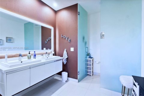Touwnhouse à vendre à Doral, Floride: 4 chambres, 215.25 m2 № 2169899 - photo 16