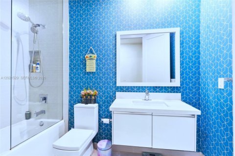 Touwnhouse à vendre à Doral, Floride: 4 chambres, 215.25 m2 № 2169899 - photo 12