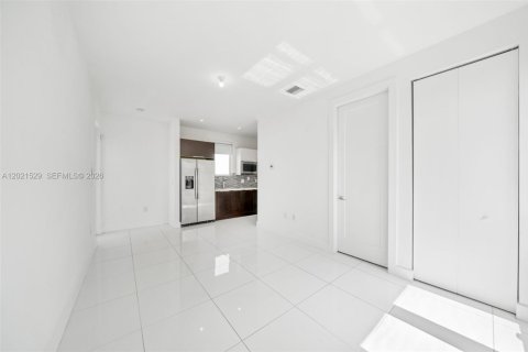 Touwnhouse à vendre à Doral, Floride: 4 chambres, 215.25 m2 № 2169899 - photo 25