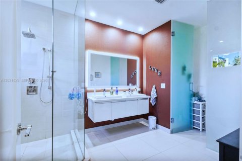 Touwnhouse à vendre à Doral, Floride: 4 chambres, 215.25 m2 № 2169899 - photo 15