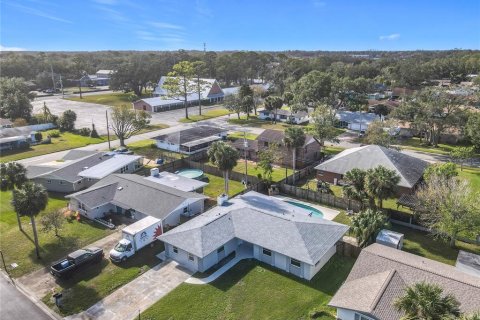 Villa ou maison à vendre à Daytona Beach, Floride: 4 chambres, 184.88 m2 № 2429301 - photo 4