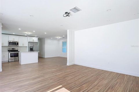 Villa ou maison à vendre à Daytona Beach, Floride: 4 chambres, 184.88 m2 № 2429301 - photo 15