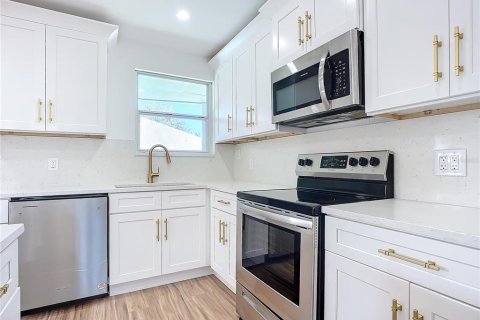 Villa ou maison à vendre à Daytona Beach, Floride: 4 chambres, 184.88 m2 № 2429301 - photo 11
