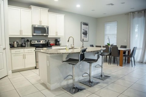Casa en venta en Kissimmee, Florida, 4 dormitorios, 219.53 m2 № 1843145 - foto 5