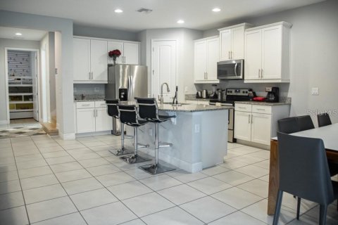 Casa en venta en Kissimmee, Florida, 4 dormitorios, 219.53 m2 № 1843145 - foto 7