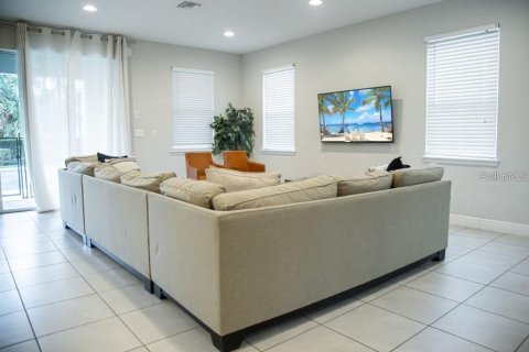 Casa en venta en Kissimmee, Florida, 4 dormitorios, 219.53 m2 № 1843145 - foto 4