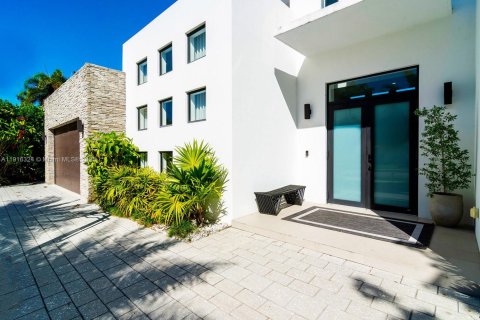 Casa en venta en Plantation, Florida, 5 dormitorios, 384.8 m2 № 2082506 - foto 6