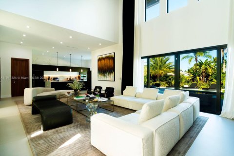 Casa en venta en Plantation, Florida, 5 dormitorios, 384.8 m2 № 2082506 - foto 22