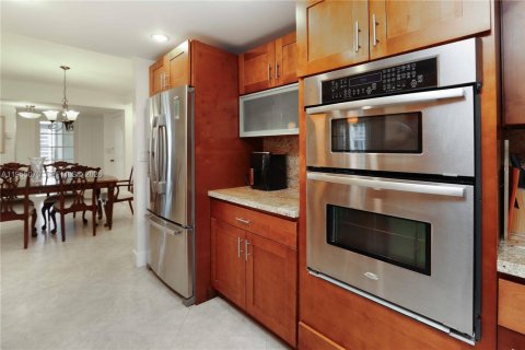 Condominio en venta en Hallandale Beach, Florida, 3 dormitorios, 172.43 m2 № 2011059 - foto 17