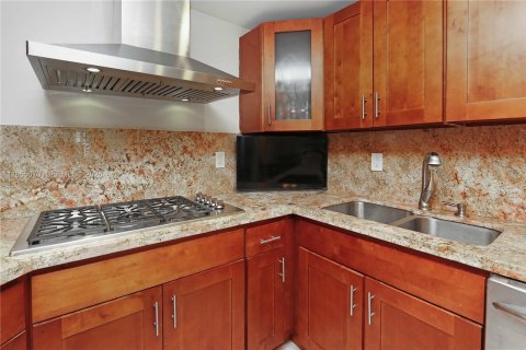 Condominio en venta en Hallandale Beach, Florida, 3 dormitorios, 172.43 m2 № 2011059 - foto 16