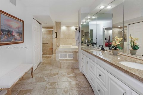 Condominio en venta en Hallandale Beach, Florida, 3 dormitorios, 172.43 m2 № 2011059 - foto 27