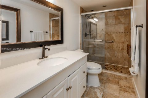 Condominio en venta en Hallandale Beach, Florida, 3 dormitorios, 172.43 m2 № 2011059 - foto 20