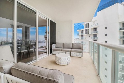 Condo in Sunny Isles Beach, Florida, 2 bedrooms № 2088550 - photo 20