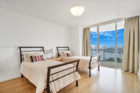 Condo in Sunny Isles Beach, Florida, 2 bedrooms № 2088550 - photo 26