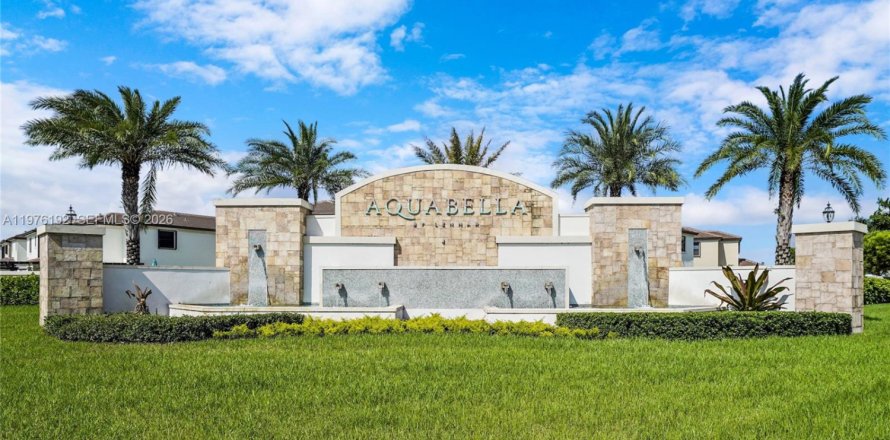 Adosado en Hialeah, Florida 3 dormitorios, 131.18 m2 № 2040484