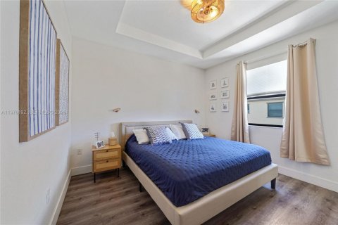 Adosado en venta en Hialeah, Florida, 3 dormitorios, 131.18 m2 № 2040484 - foto 23