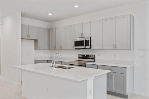 House in Fruitland Park, Florida 3 bedrooms, 159.14 sq.m. № 1767127 - photo 4