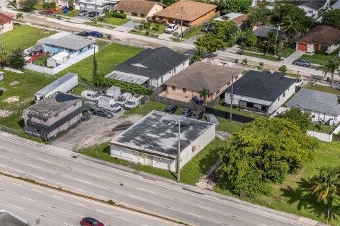 Commercial property in Hollywood, Florida № 1945368 - photo 3