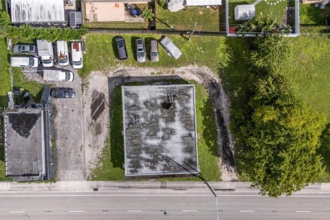 Commercial property in Hollywood, Florida № 1945368 - photo 4