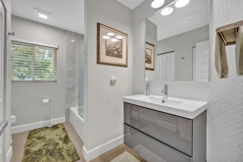 House in Orlando, Florida 3 bedrooms, 228.54 sq.m. № 1577193 - photo 22