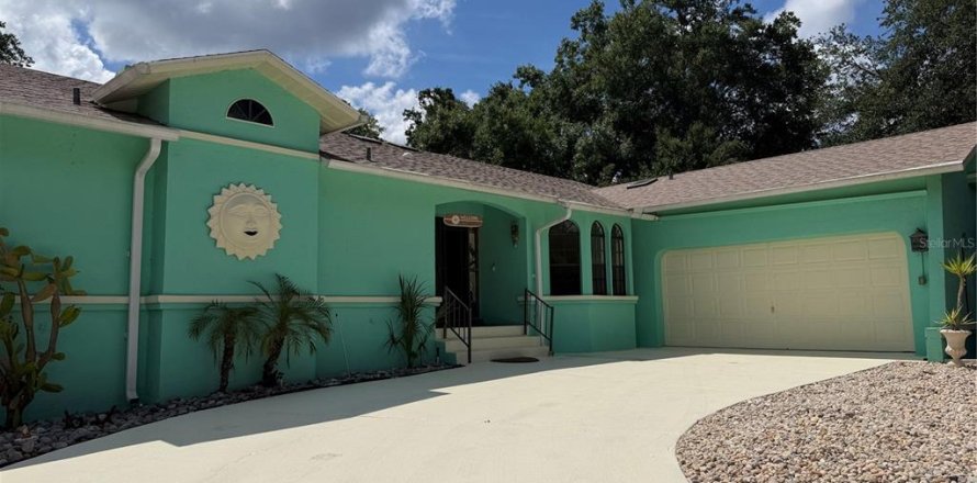 Casa en Homosassa, Florida 3 dormitorios, 192.03 m2 № 2200694