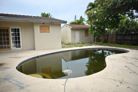 Casa en venta en Hollywood, Florida, 5 dormitorios, 168.52 m2 № 2183615 - foto 4