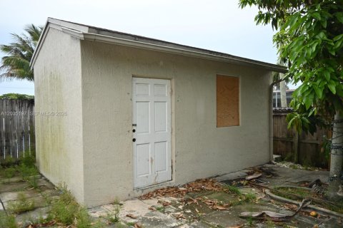 Casa en venta en Hollywood, Florida, 5 dormitorios, 168.52 m2 № 2183615 - foto 5