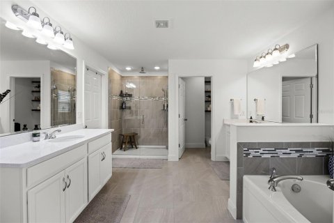 Купить виллу или дом в Миннеола, Флорида 11 комнат, 387.59м2, № 1782337 - фото 30