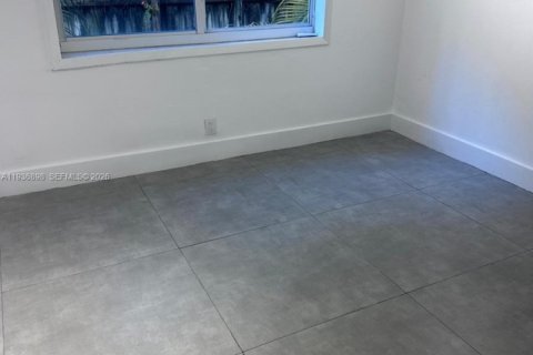 Copropriété à louer à Bay Harbor Islands, Floride: 2 chambres, 73.39 m2 № 1994808 - photo 7