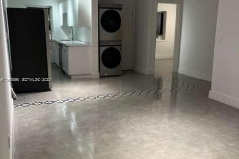 Condo in Bay Harbor Islands, Florida, 2 bedrooms  № 1994808 - photo 6