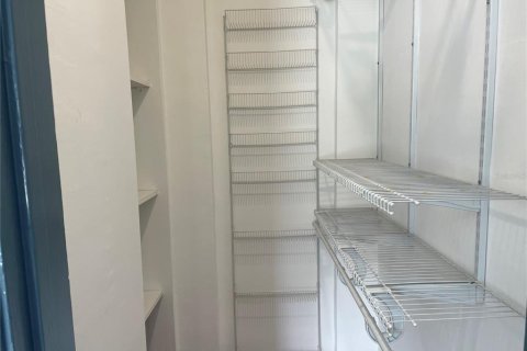 House in Orlando, Florida 2 bedrooms, 116.87 sq.m. № 1909477 - photo 9